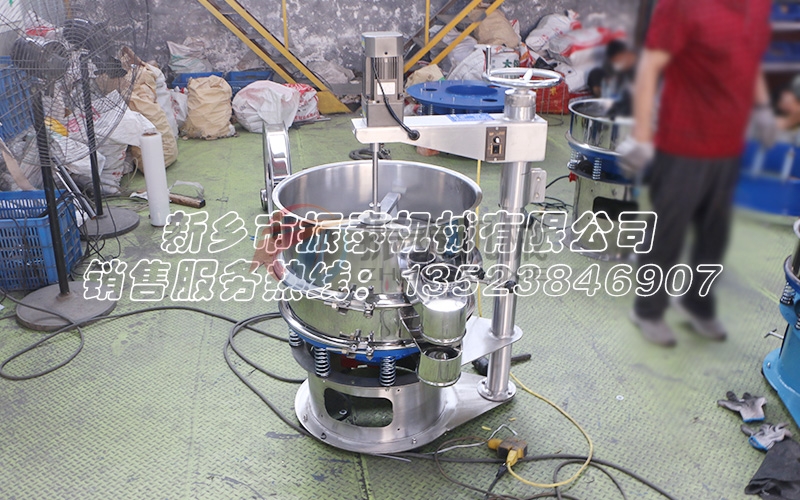 強制篩-解決物l料結塊及粘性的問題 強制篩-解決物l料結塊及粘性的問題