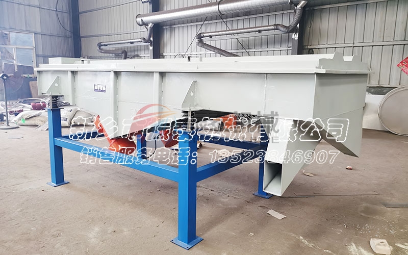 直線振動篩選機對塑料原料行業的作用 直線振動篩選機對塑料原料行業的作用